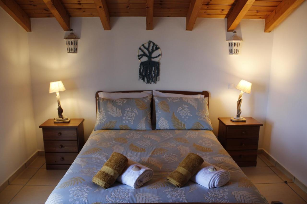 Casa Delbon Guest House Aljezur Bagian luar foto